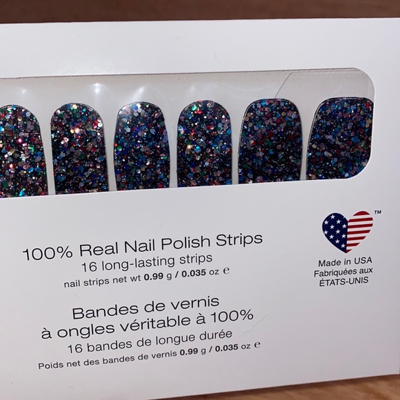 “Broadway Glimmer” Color Street, 100% Nail Polish Strips - Picture 1 of 5